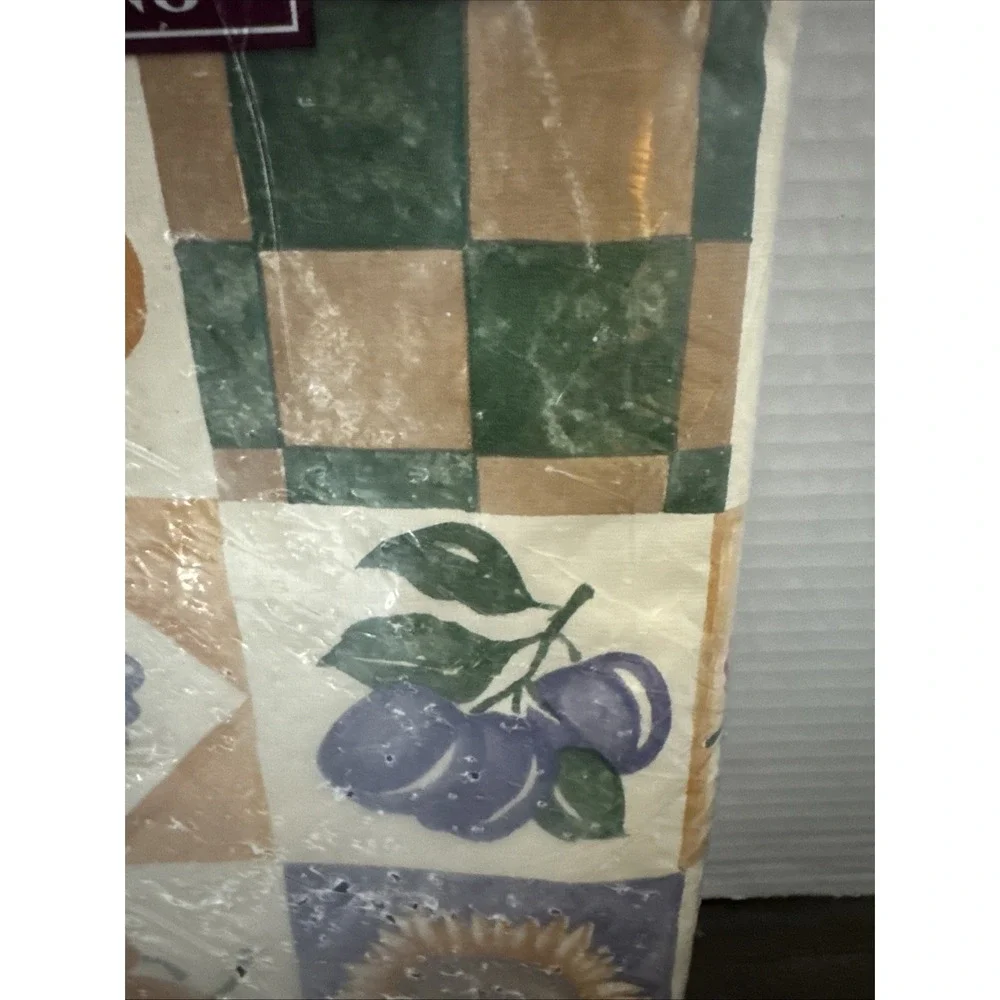 Vintage Hometrends Vinyl Flannel Back Tablecloth 60x84 Oblong